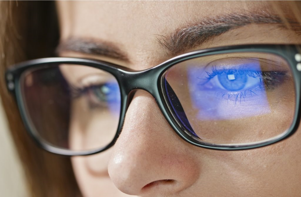 Why you should buy Blue light glasses. - Rooyati